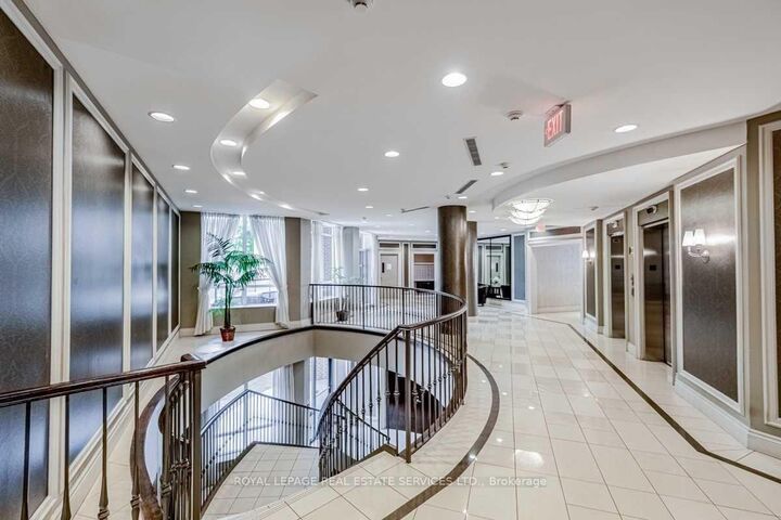 Property Photo:  25 Earlington Avenue 219  ON M8X 3A3 