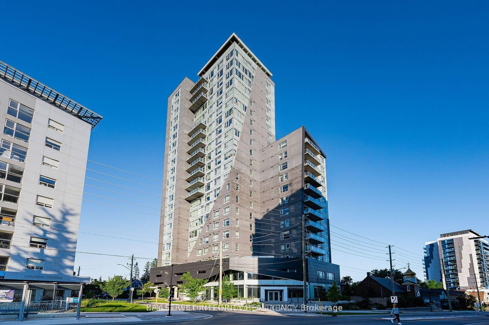Property Photo:  158 King Street 902  ON N2J 0E5 