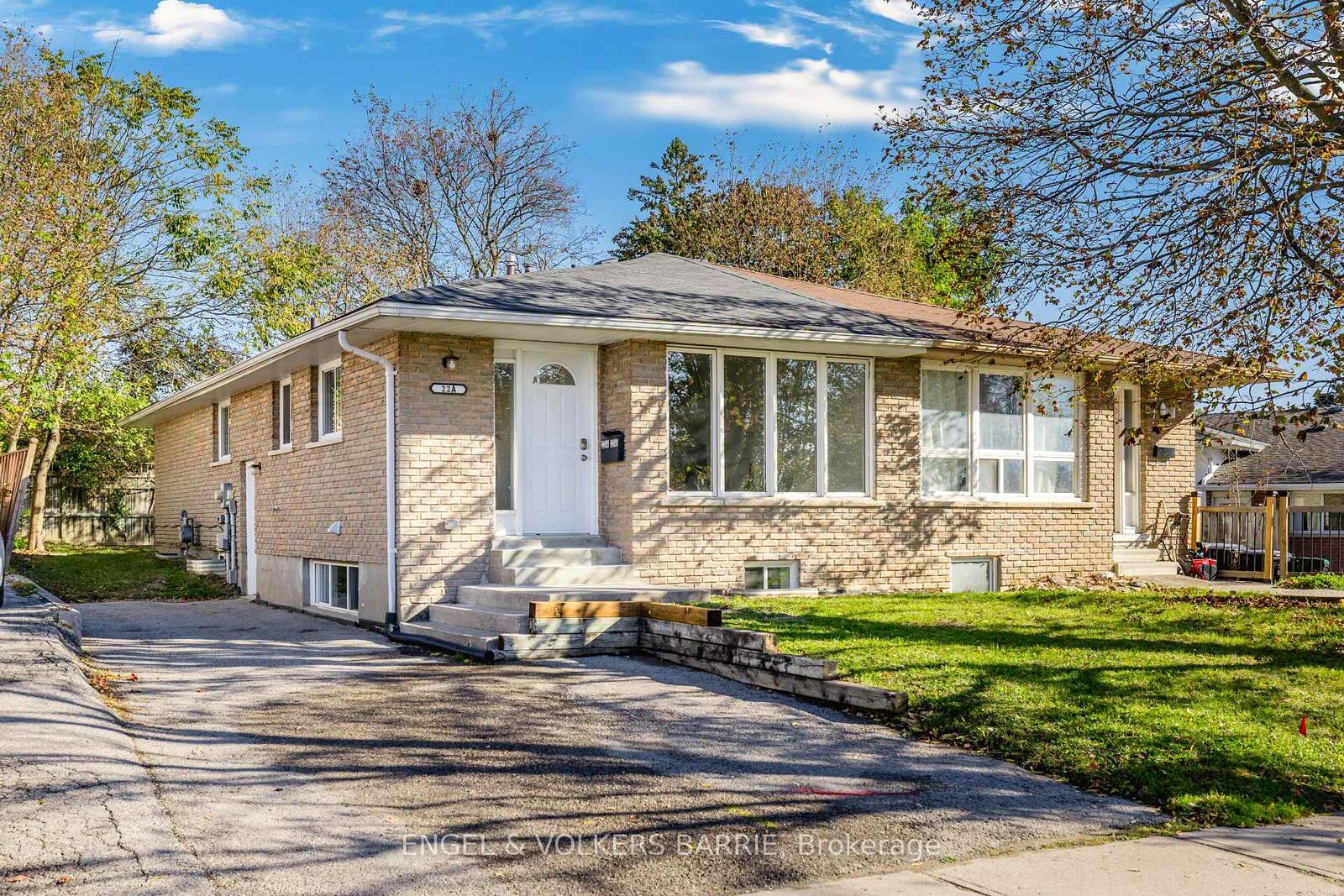 Property Photo:  22A Bernick Drive Lower  ON L4M 5J5 
