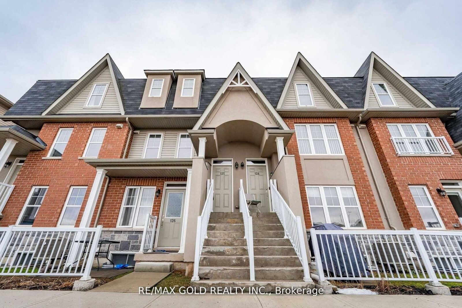 Property Photo: 1380 Costigan Road #125 ON L9T 8L2