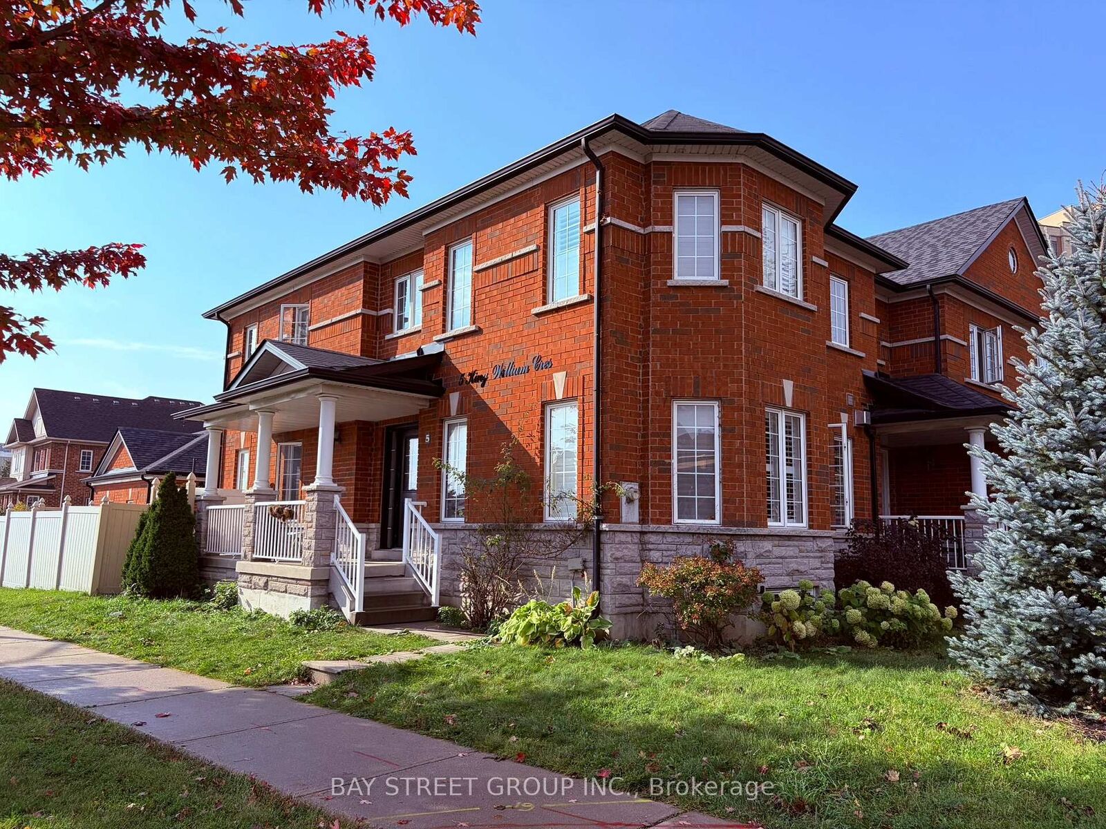 Property Photo:  5 King William Crescent  ON L4B 4S6 