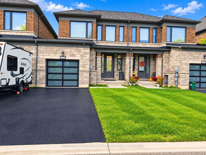 Photo de la propriété:  132 Cole Terrace  ON N4T 0P5 