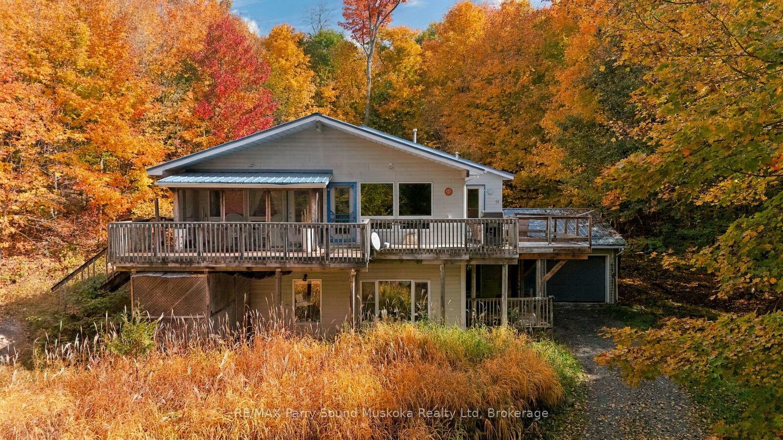 Property Photo:  5 Maplewood Drive  ON P2A 0B5 