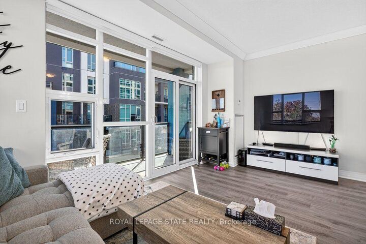 Property Photo:  10 Concord Place 209  ON L3M 0G6 