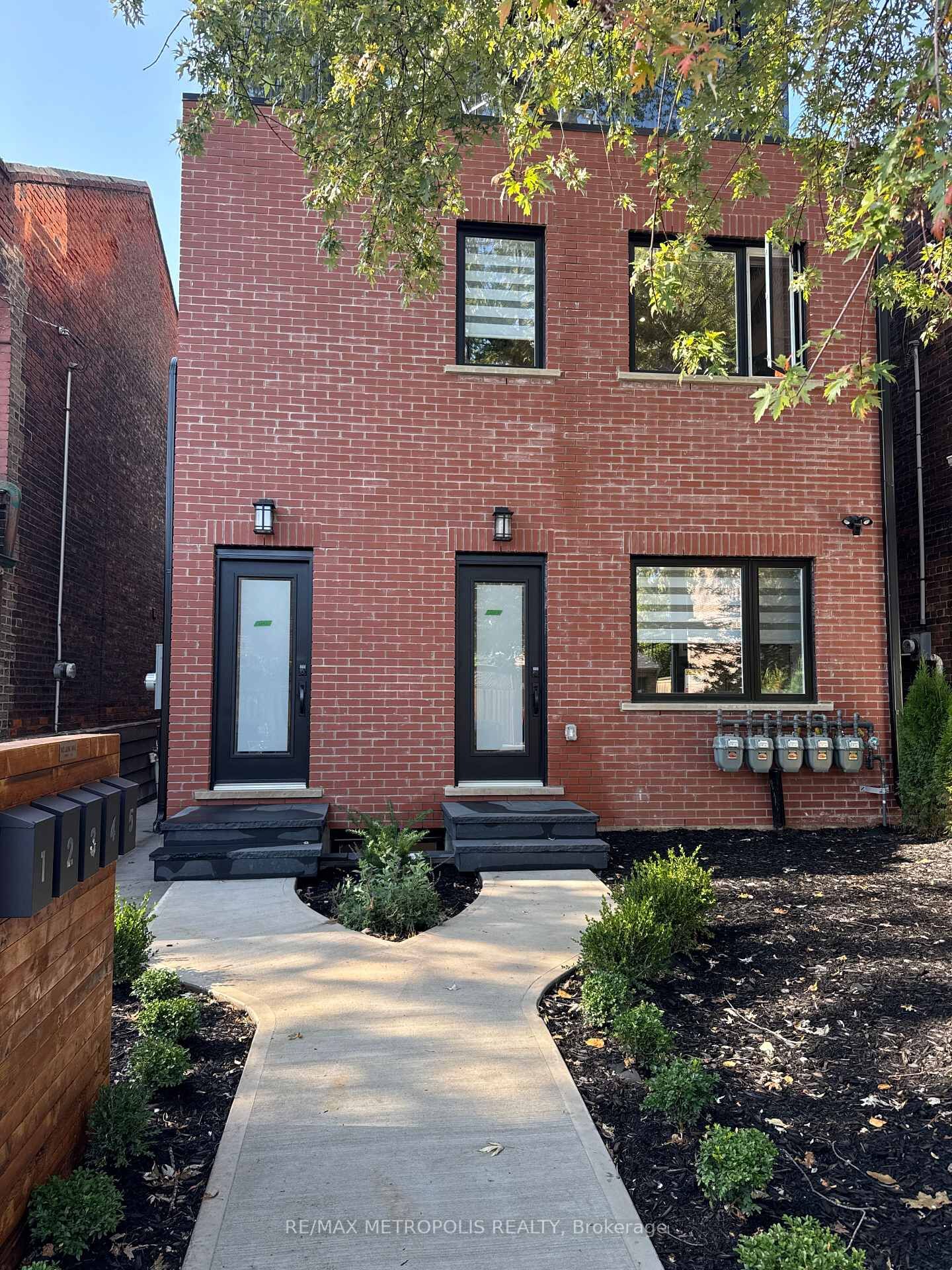 Property Photo:  94 Saint Clarens Avenue  ON M6K 2S5 