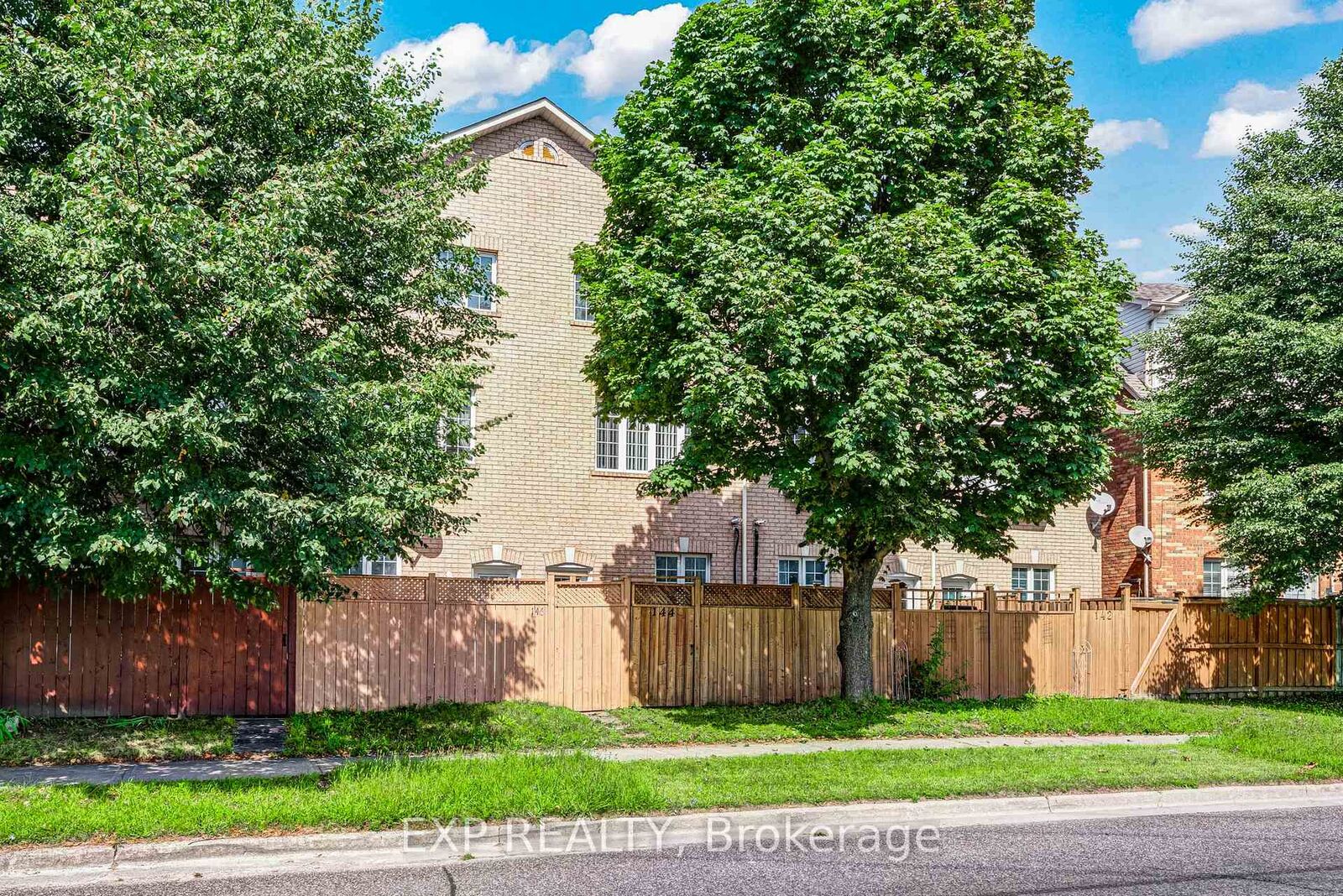 Property Photo:  144 Bartley Drive  ON M4A 1C5 