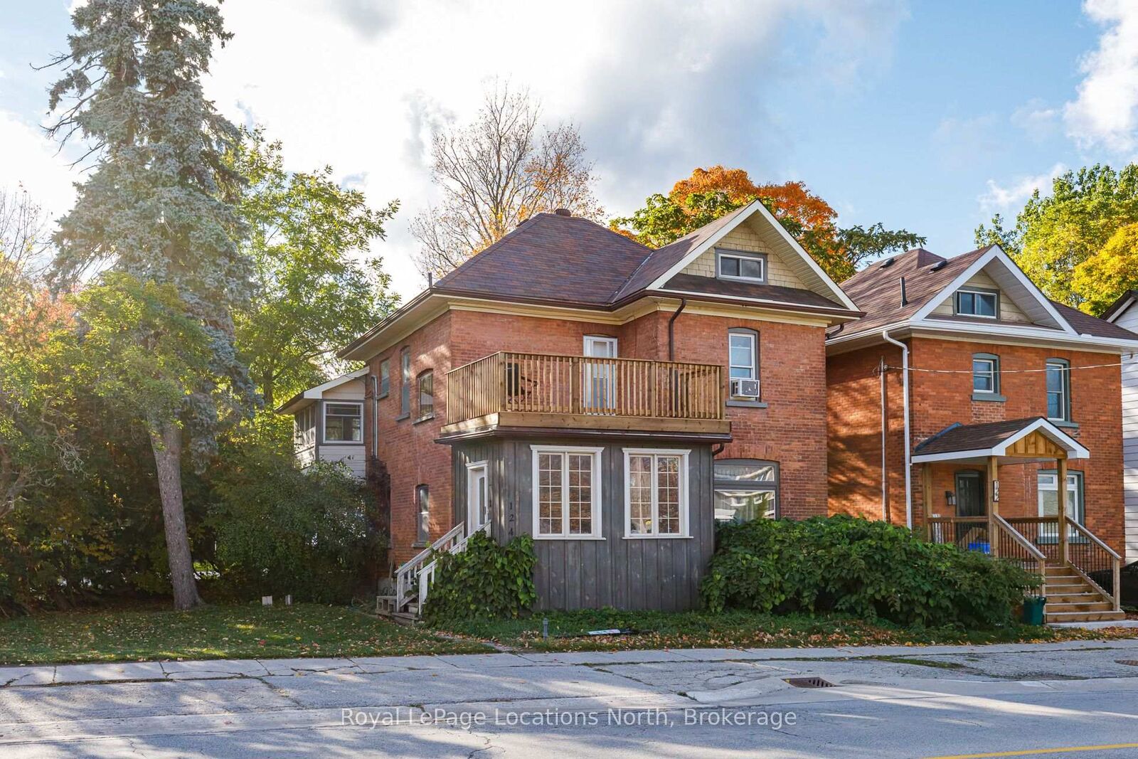 Property Photo:  124 Sykes Street S  ON N4L 1E4 
