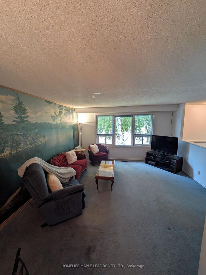 Property Photo:  67 Rand Street  ON L8J 1A5 