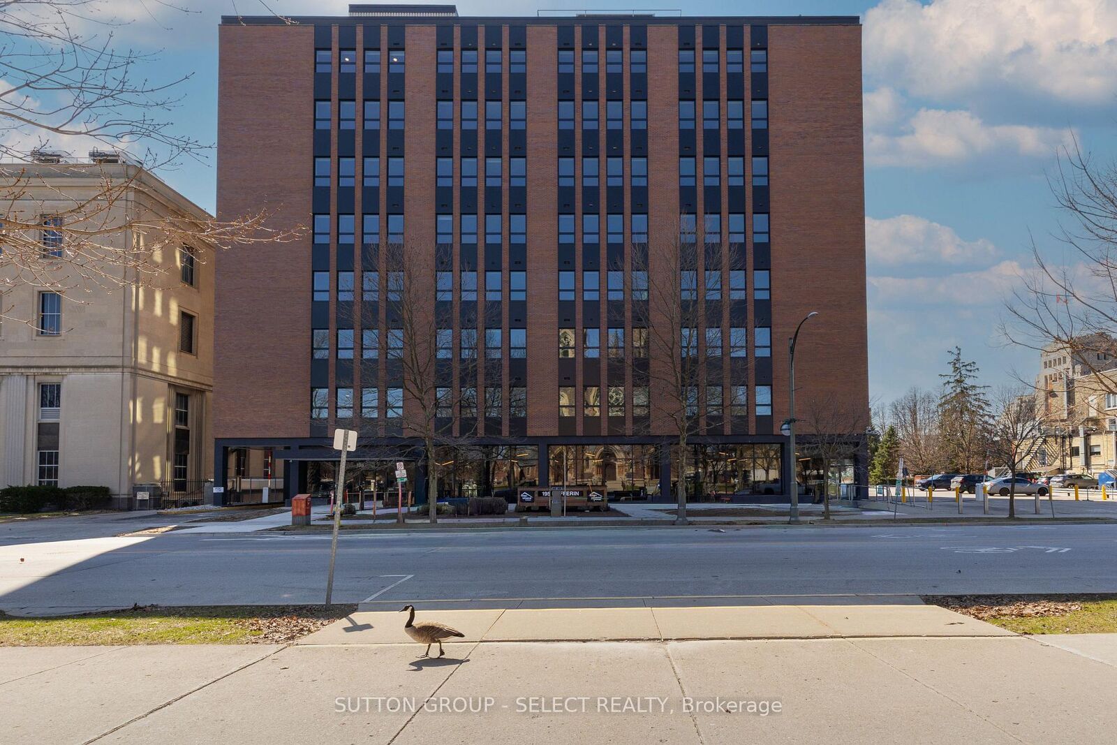 Property Photo:  195 Dufferin Avenue 411  ON N6K 1K7 