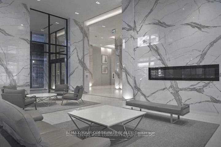 Property Photo:  20 Shore Breeze Drive 3304  ON M8V 0C7 