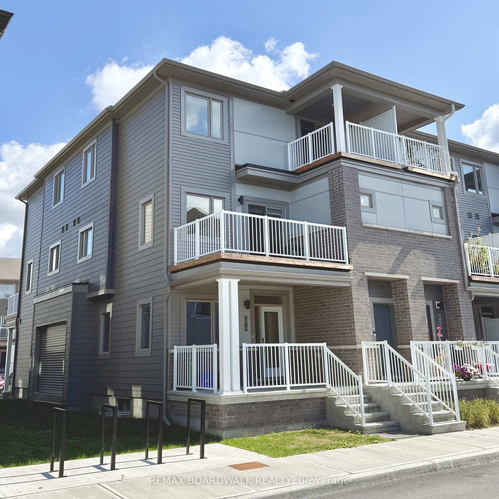 Property Photo:  2021 Blossite Private  ON K2J 7J5 