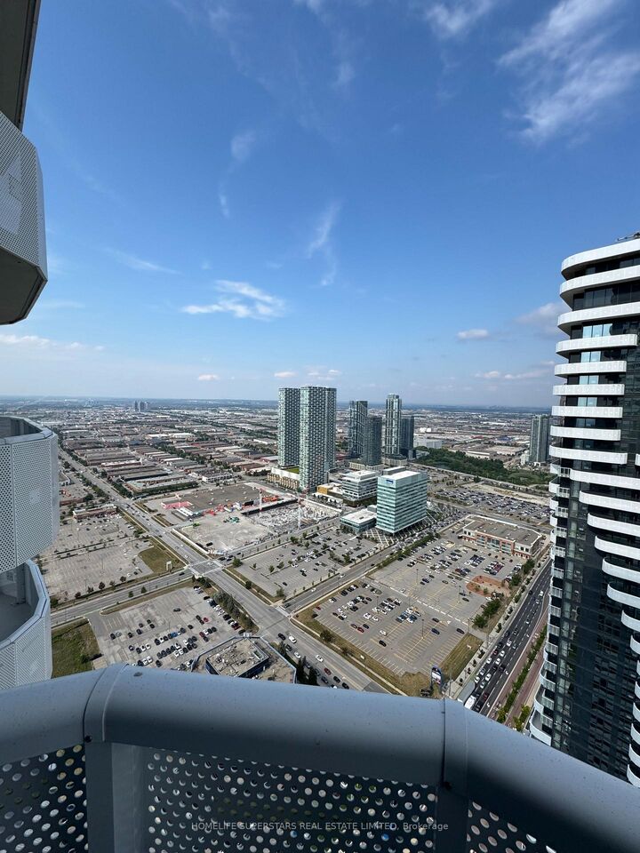 Property Photo:  225 Commerce Street 5815  ON L4K 0R1 