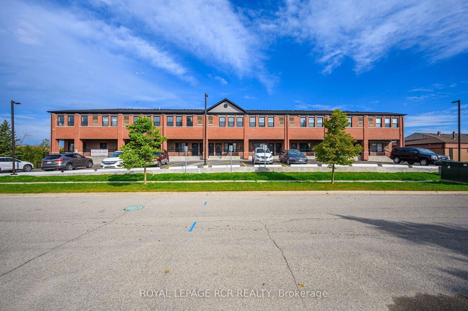 Property Photo:  15 Brenda Boulevard 306  ON L9W 3Y5 