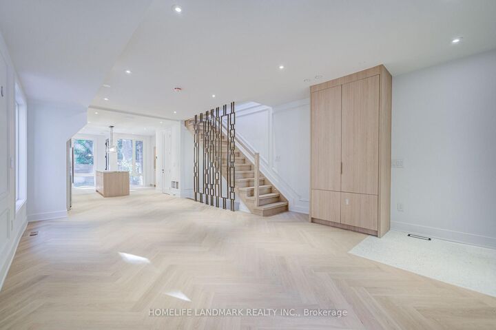 Property Photo:  34 Hiawatha Road  ON M4L 2X8 