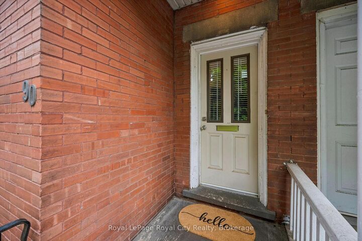 Property Photo:  90 Neeve Street  ON N1E 5S1 