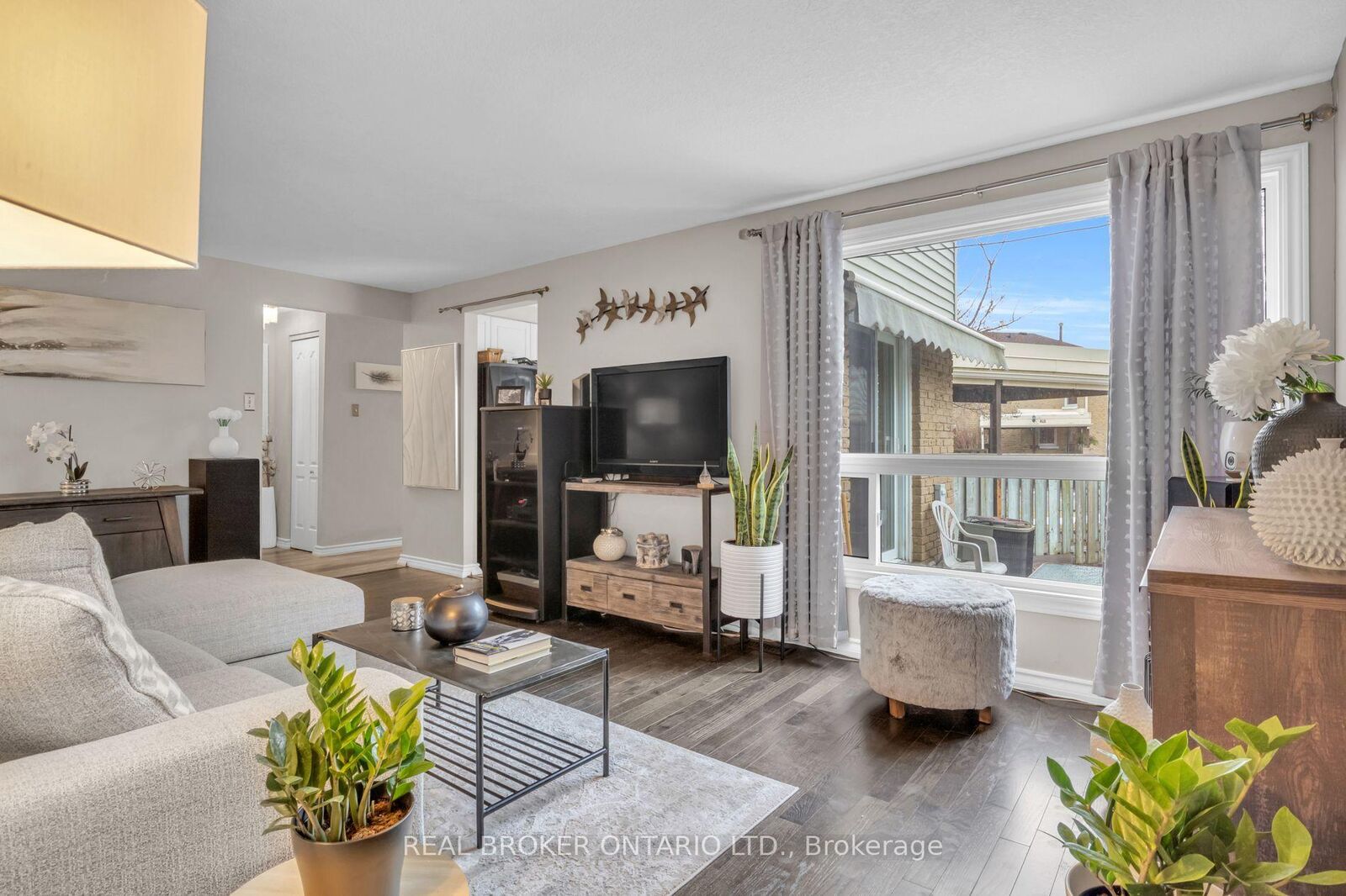 Property Photo:  415 Morgan Avenue 15  ON N2A 2V6 