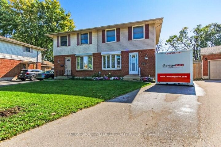 Property Photo:  39 Metcalfe Crescent  ON N6E 1H8 