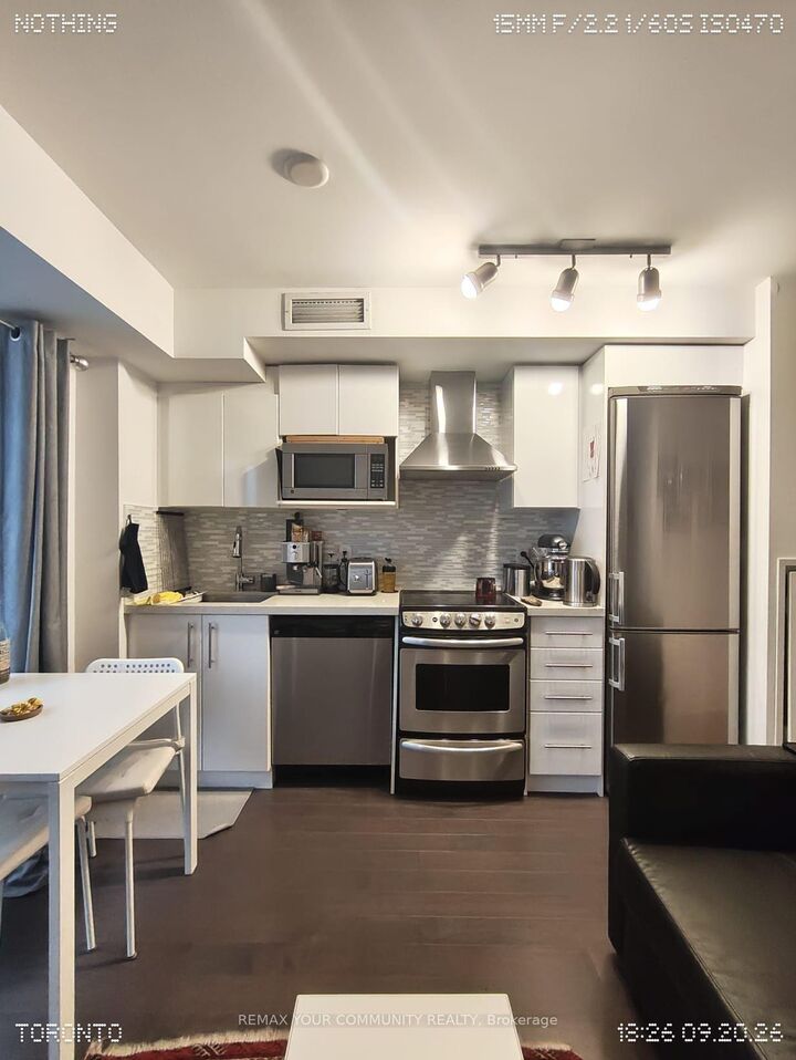 Property Photo: 58 Orchard View Boulevard 904 ON M4R 1B9