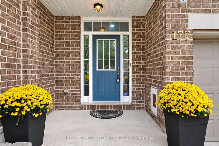 Property Photo:  177 Saddlesmith Circle  ON K2M 2Y6 