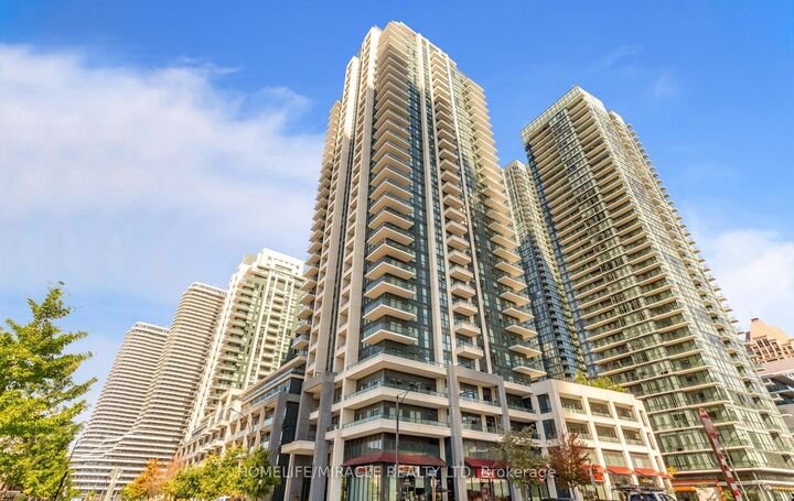 Property Photo:  4055 Parkside Village Drive 3015  ON L5B 0K8 
