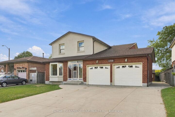 Property Photo:  106 Como Place  ON L9B 1Y1 