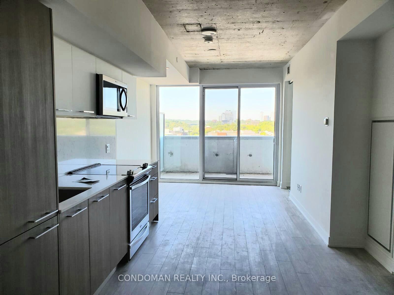 Property Photo:  30 Baseball Place 926  ON M4M 0E8 