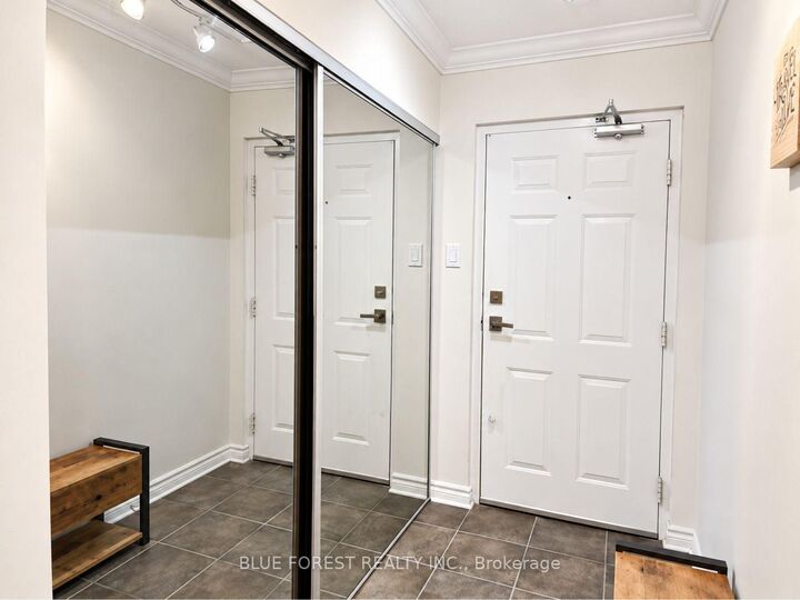 Property Photo:  155 Kent Street 103  ON N6A 5N7 