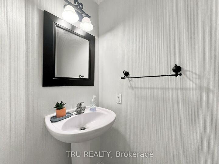 Property Photo:  336 Hillsboro Private 48  ON K2M 3B2 