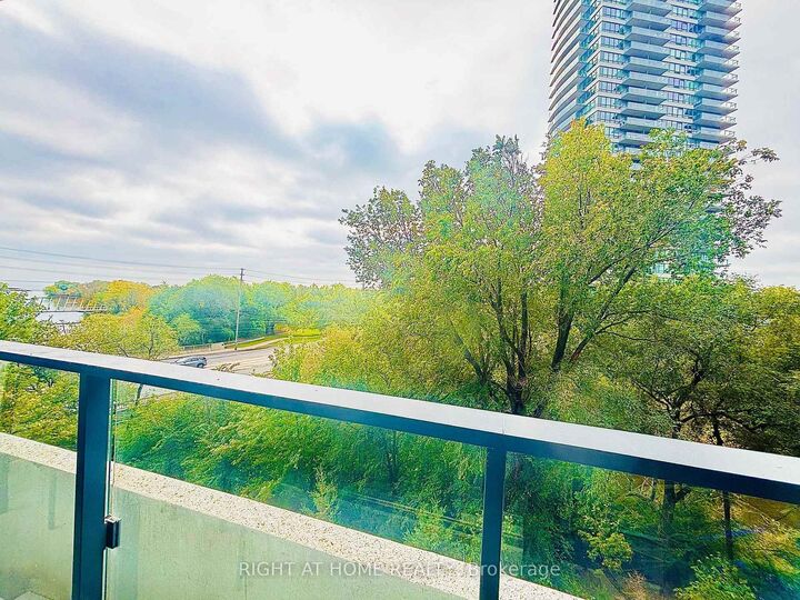 Property Photo:  2212 Lake Shore Boulevard W 502  ON M8V 0C2 