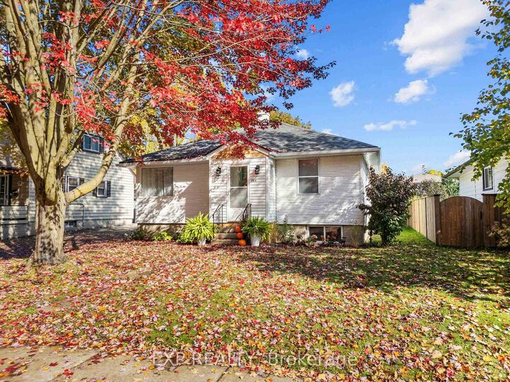 Property Photo:  264 Douglas Street  ON N5A 5R2 