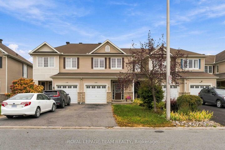 Property Photo:  622 Pepperville Crescent  ON K2M 0E8 