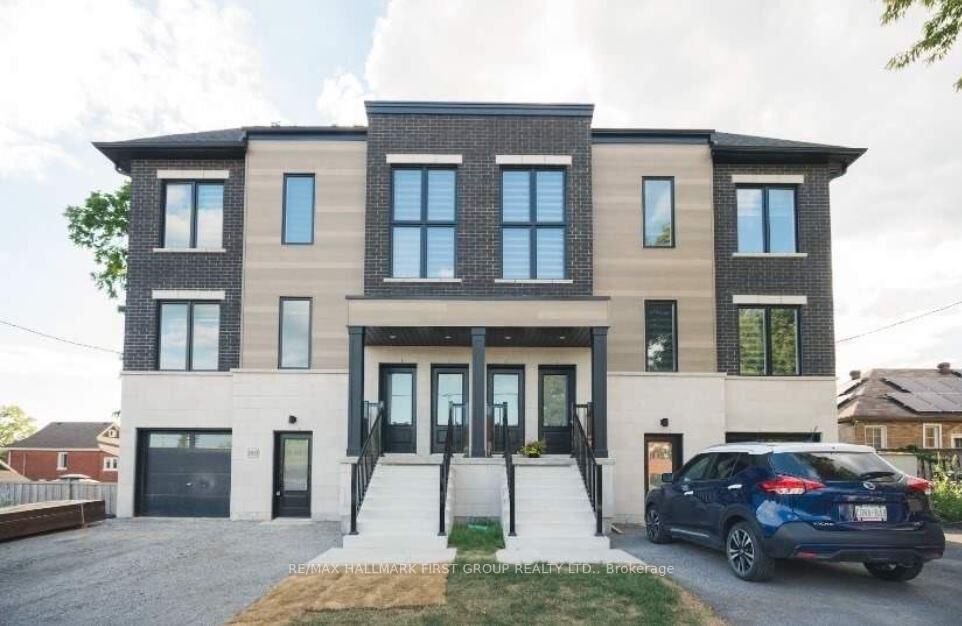 Property Photo:  180 Prince Street 3  ON L1G 4E6 