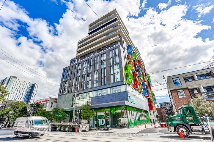 Property Photo:  297 College Street 720  ON M5T 0C2 