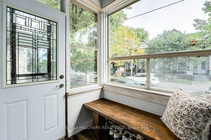Property Photo:  502 Lansdowne Avenue  ON M6H 3Y3 