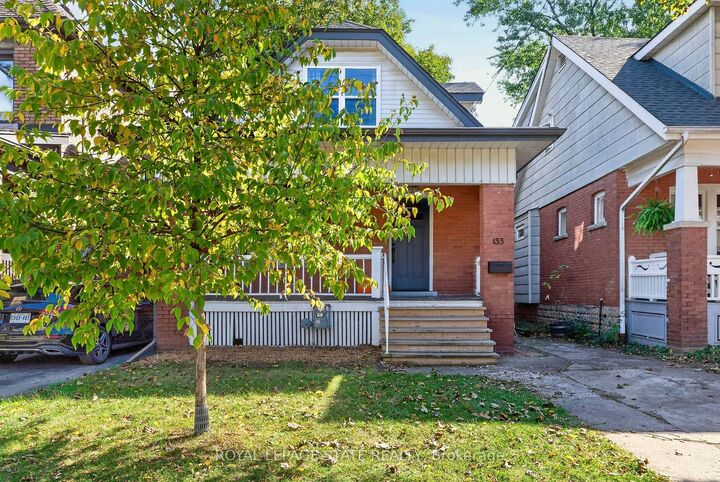 Property Photo:  133 Rosslyn Avenue S  ON L8M 3J3 