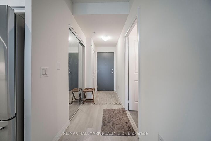 Property Photo:  3260 Sheppard Avenue E 2203  ON M1T 3K3 