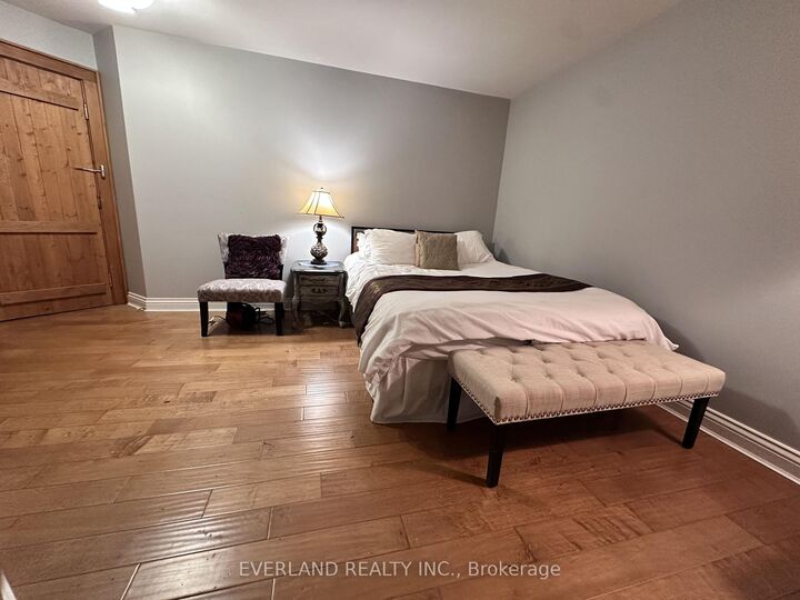 Property Photo:  3369 St Paul Avenue Ensuite 2  ON L2J 2M3 