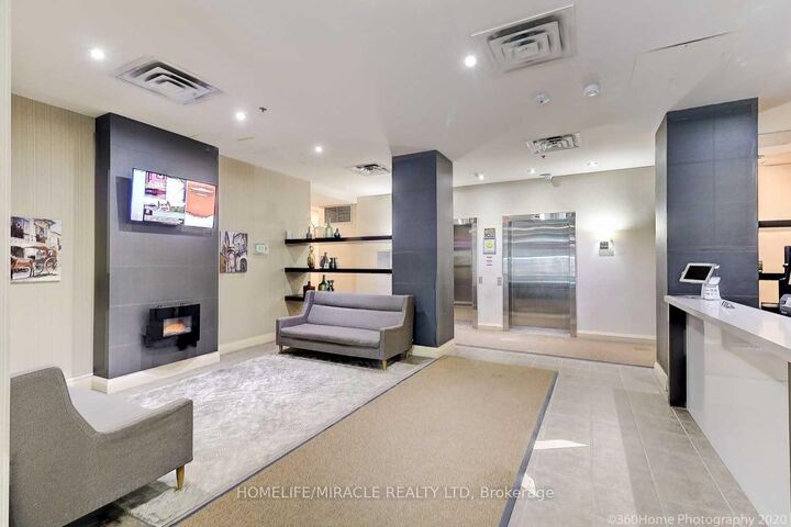 Property Photo:  225 Wellesley Street 607  ON M4X 1X8 