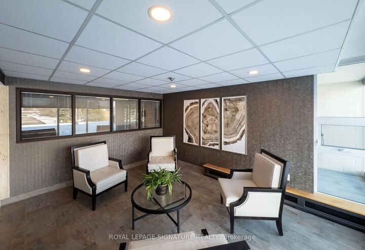Property Photo:  19 Woodlawn Road E 607  ON N1H 7B1 