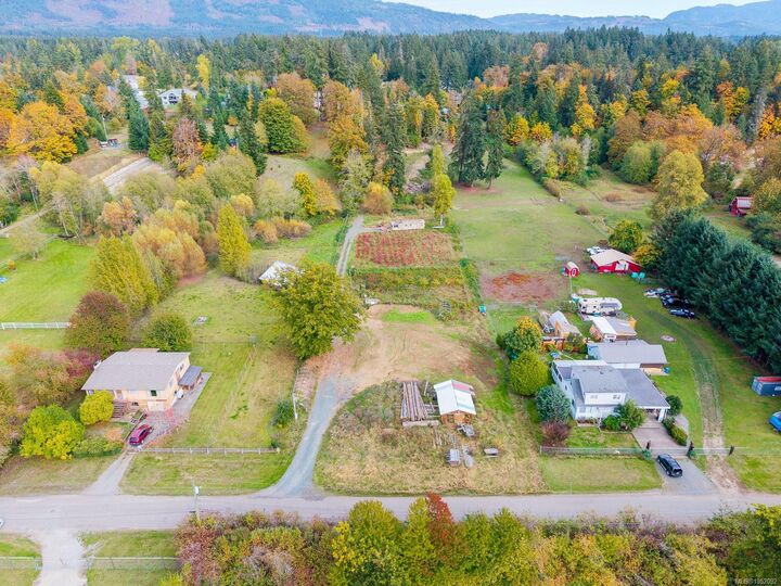 Property Photo:  6211 Ferguson Rd  BC V9Y 8L4 