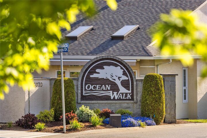 Property Photo:  128 Ocean Walk Dr  BC V9V 1N2 