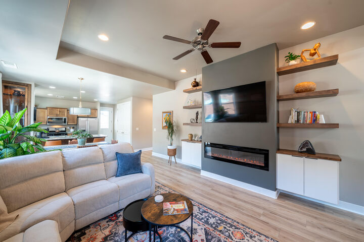 Property Photo:  741 W 400 N  UT 84737 