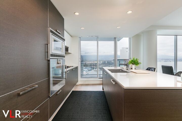 Property Photo:  1499 W Pender Street 1102  BC V6G 2T1 