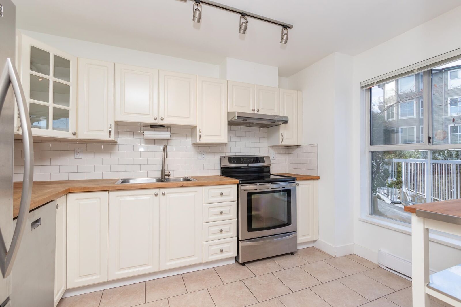 Property Photo:  15150 108 Avenue 103  BC V3R 0V1 