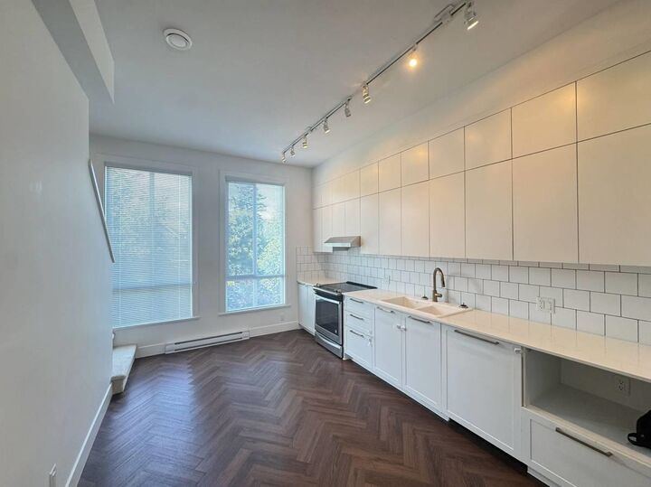 Property Photo:  15828 27 Ave  BC V3Z 0X4 
