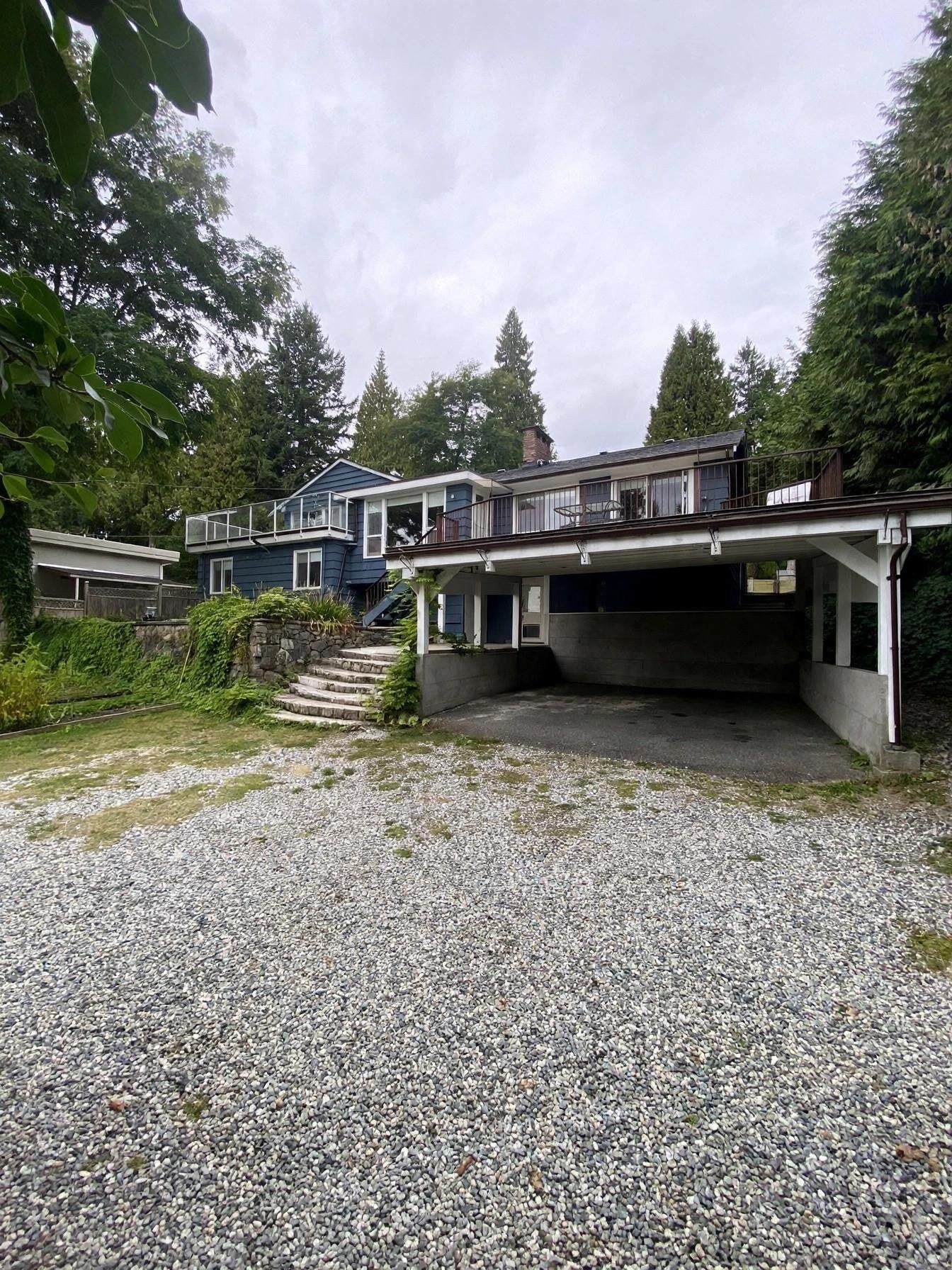 Property Photo:  1665 Queens Ave Avenue  BC V7V 2X5 