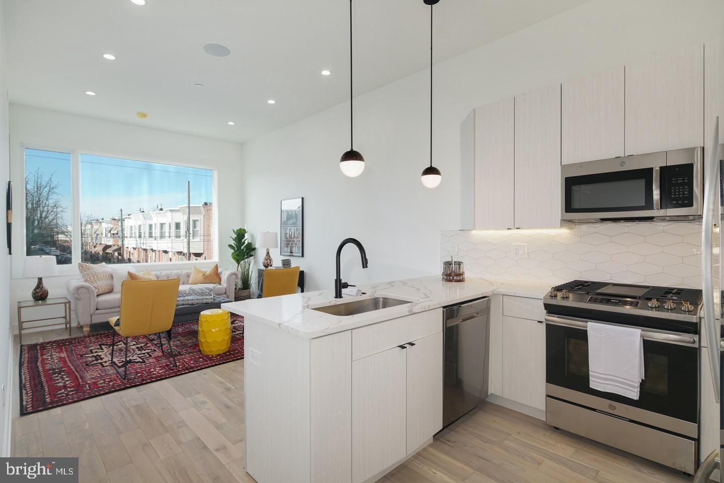 Property Photo: 2031 S 20th Street 2 PA 19145