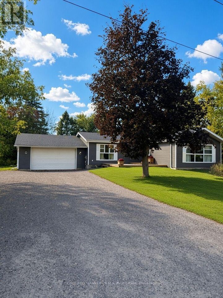 Property Photo:  34 Helen Crescent  ON K0M 2C0 