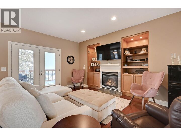 Property Photo:  422 Azure Place  BC V2E 2R2 
