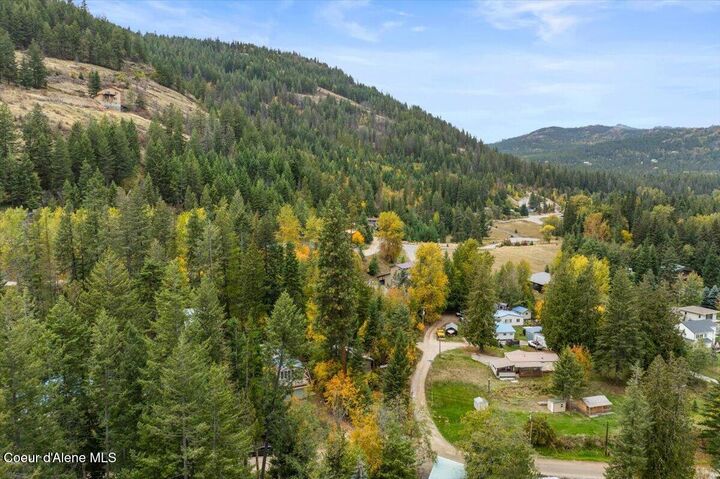 Property Photo: 304 W Garfield Bay Rd ID 83860